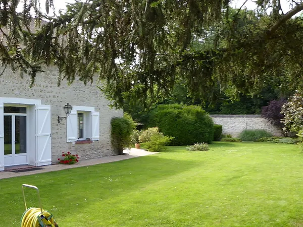 Vends maison avec dépendances - 324m²
