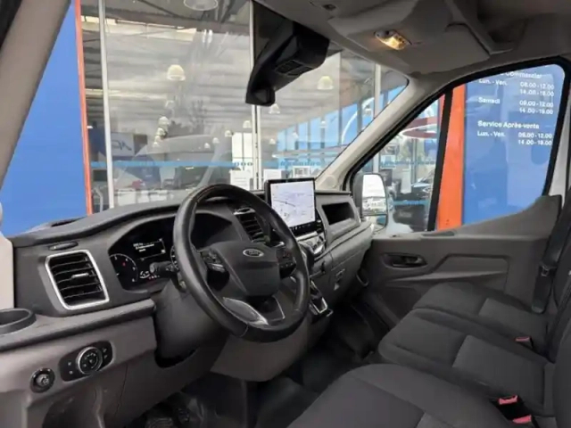 Ford Transit 2t fg t350 l2h2 2.0 ecoblue 170ch s&amp;s trend business bva — photo 9