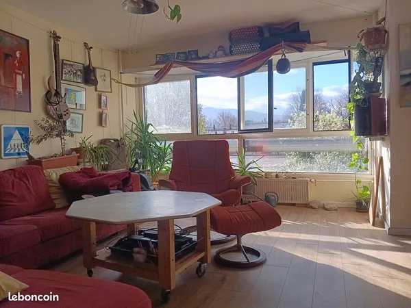 Chambre étudiante ou pour voyageur