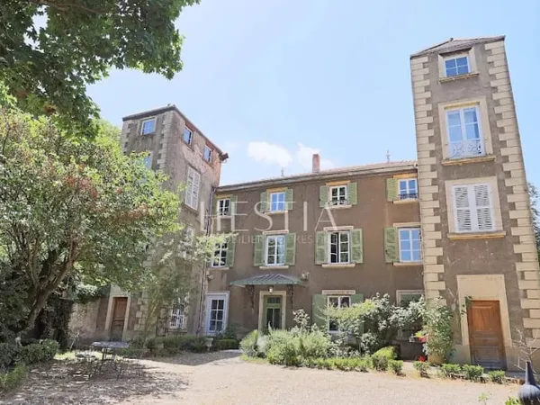 Maison 19 pièces 553 m²