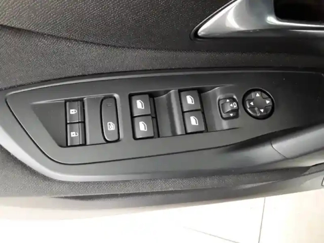 Peugeot 308 puretech 130ch s&amp;s eat8 — photo 40