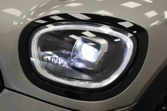 Mini Mini countryman 125 - 95 ch all4 bva6 — photo 7