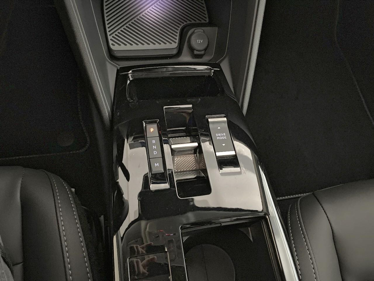 Citroën C4 hybride 136 e-dcs6 max — photo 15