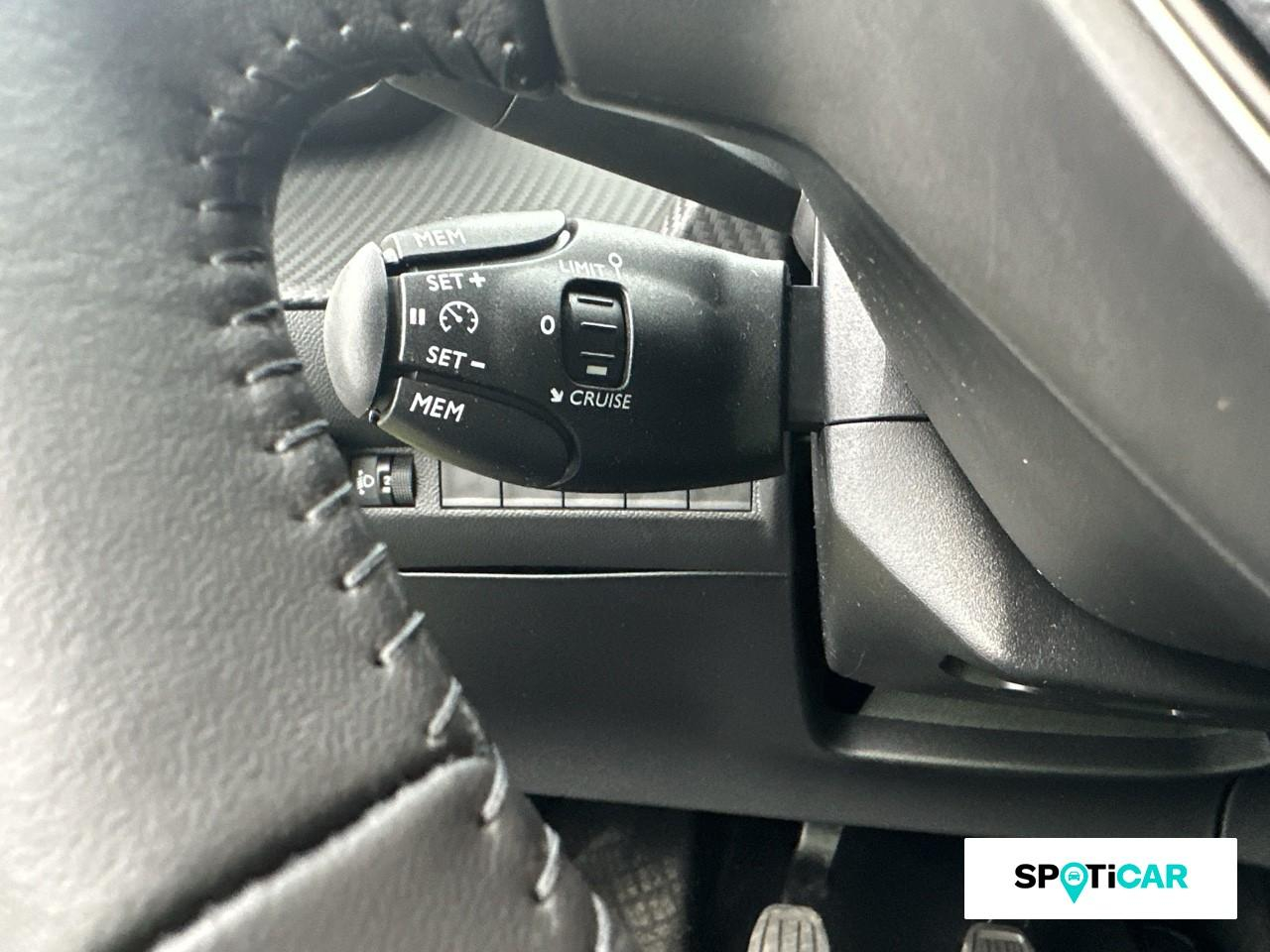 Peugeot 208 1.2 100ch s&s allure — photo 18