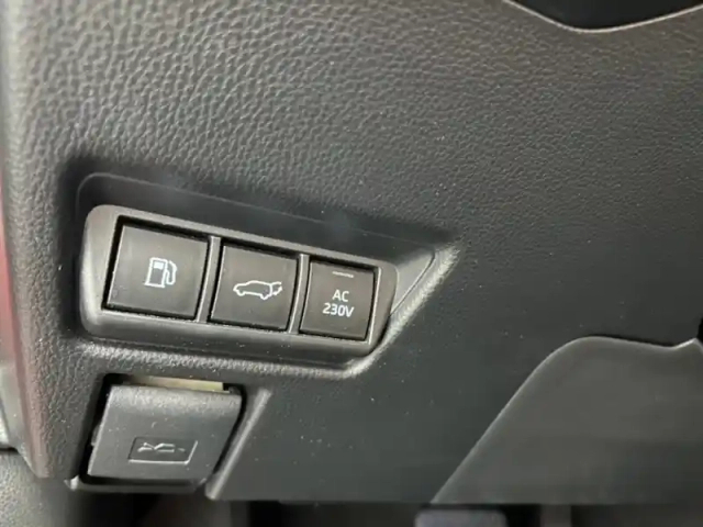 Toyota Prius hybride rechargeable 223ch design + toit pa — photo 20