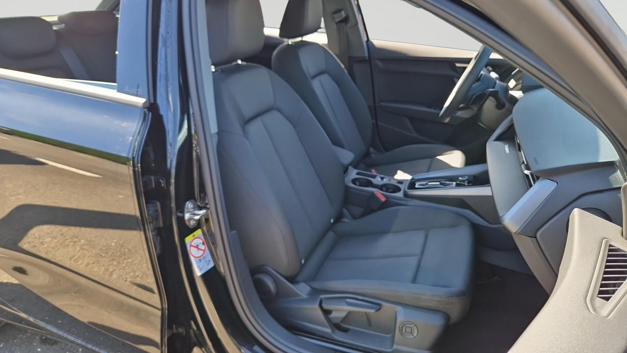 Audi A3 Sportback TFSI Mild Hybrid 116 S tronic 7 — photo 21