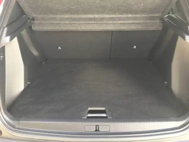Peugeot 2008 puretech 130 s&amp;s eat8 — photo 9