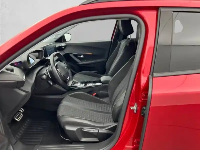 Peugeot 2008 puretech 130 s&amp;s eat8 — photo 11