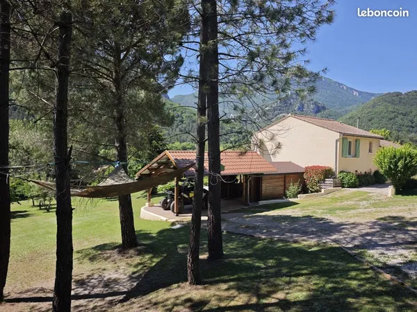 Villa 8 pièces 160 m²