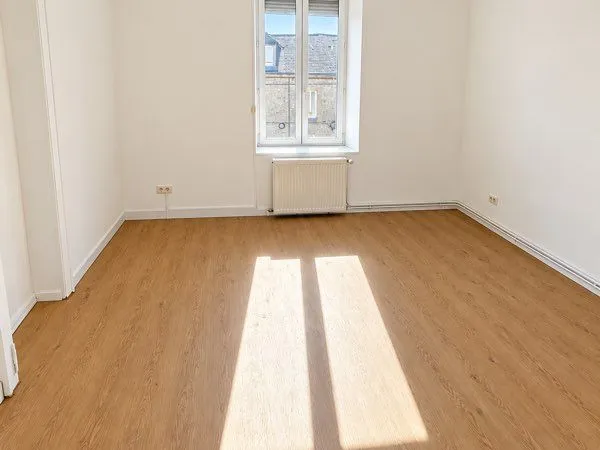 A louer - appartement T4 rénové avec jardin - Vrigne aux Bois
