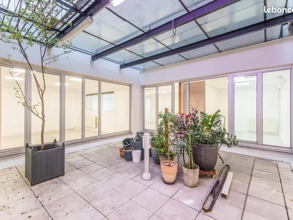 Bureaux 350 m²