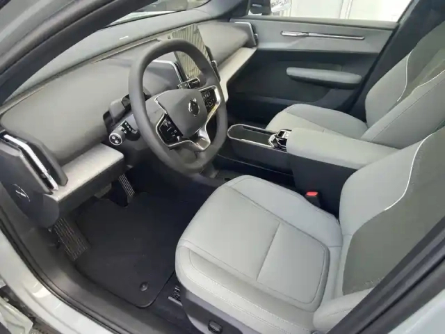 Volvo Ex30 cross country twin performance 428 ch 1edt — photo 5