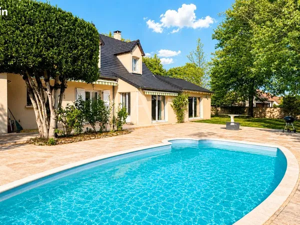 Maison 9 pièces 226 m²