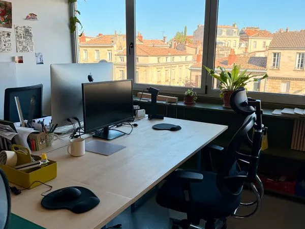 Place bureau partagé/coworking à Mériadeck