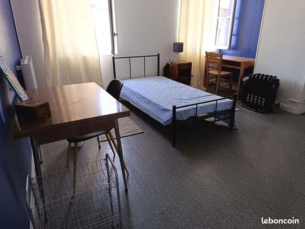 Chambre Location Rochefort 1p 16m² 500€
