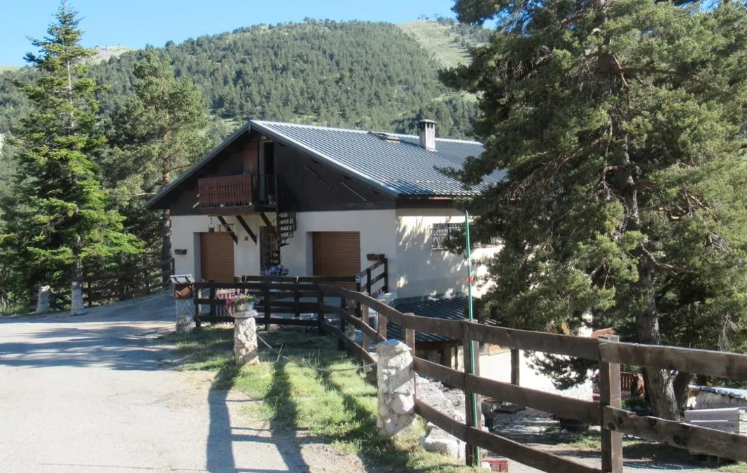 Photo 2