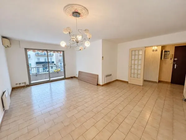 APPARTEMENT T4 AVEC TERRASSE ET GARAGE