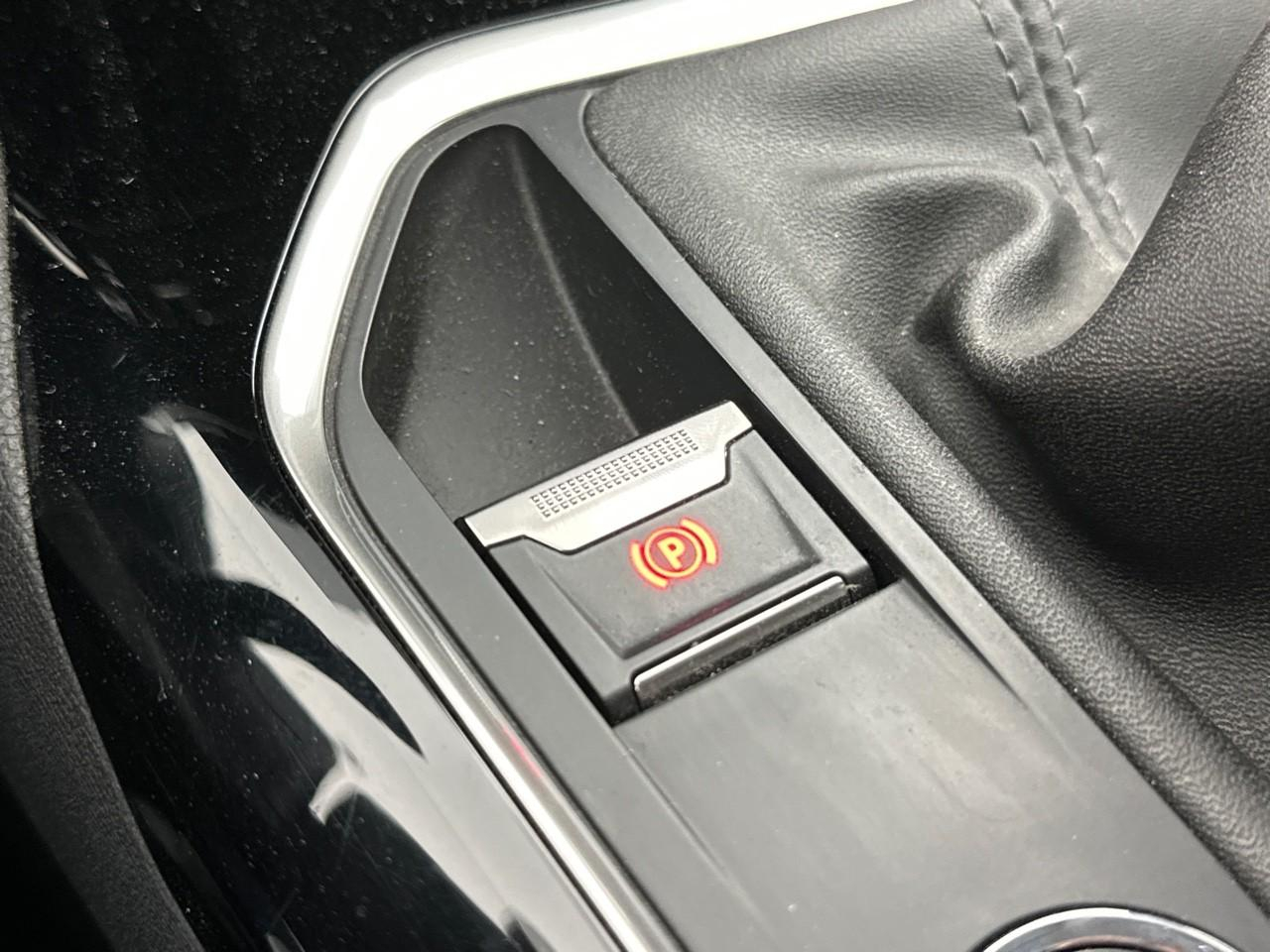 Peugeot 3008 bluehdi 130ch s&s bvm6 allure pack — photo 29