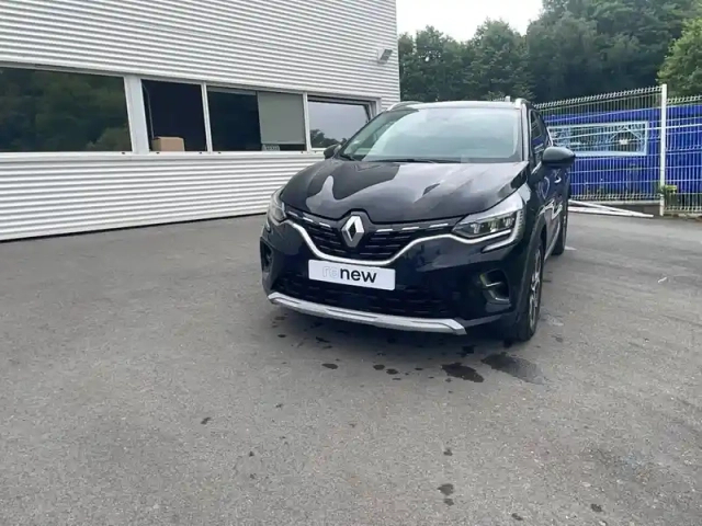 Renault Captur blue dci 115 edc — photo 1