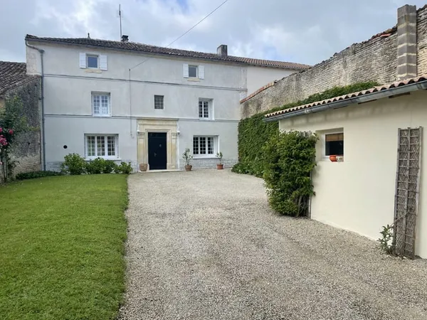 ORLUT MAISON DU XIX SIECLE 187 M2 TERRAIN DE 1754 M2 GARAGE