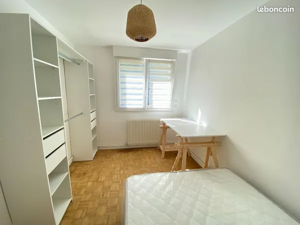 Appartement 5 pièces 10 m²