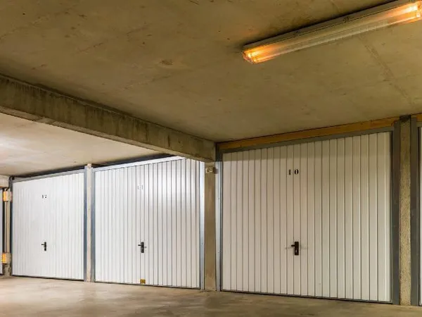 Box 16m² sécurisé