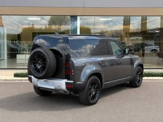 Land Rover Defender 110 2.0 p300e phev s — photo 2