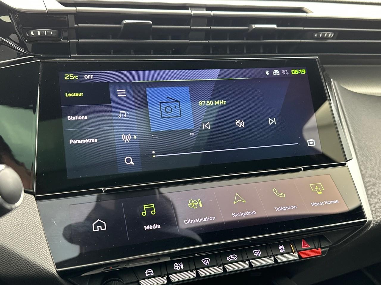 Peugeot 308 hybrid 136 e-dcs6 gt — photo 21