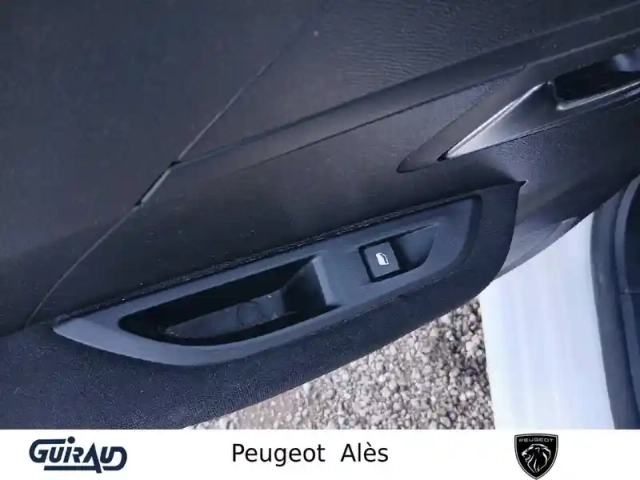 Peugeot 208 puretech 100 s&amp;s bvm6 — photo 12
