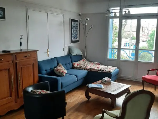Maison 4 grandes chambres et bureau