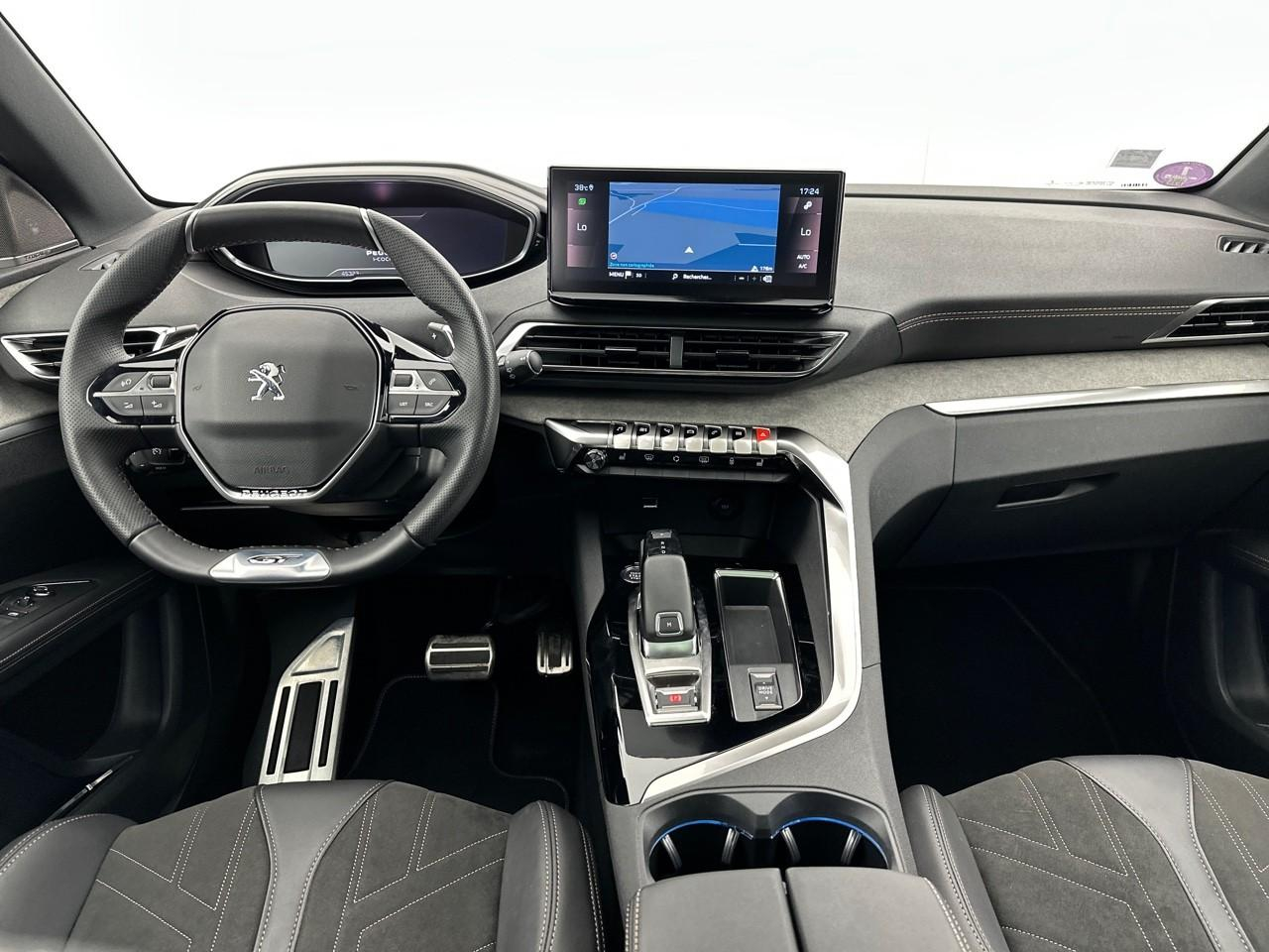 Peugeot 3008 puretech 130ch s&s eat8 gt pack — photo 11
