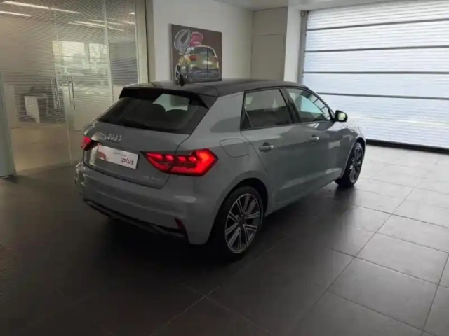 Audi A1 sportback 25 tfsi 95ch design s tronic 7 — photo 5