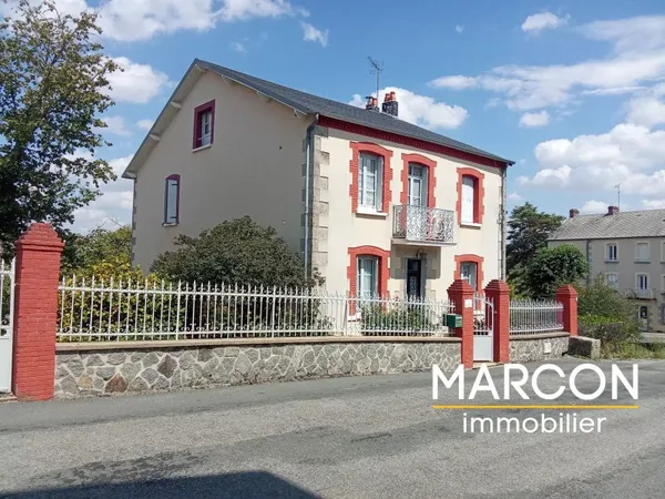 BELLE MAISON DE CARACTERE PROCHE GUERET