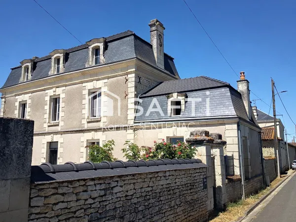 MAISON DE MAITRE BELLE VUE VENEZ POSER VOS VALISES
