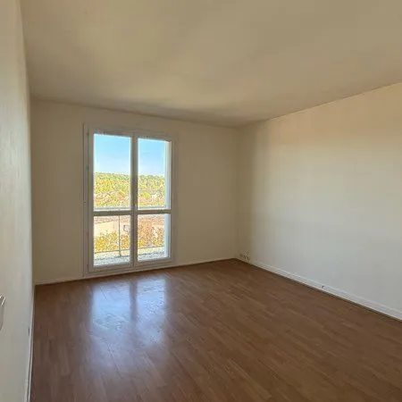 Loue Appartement f3 centre saint fargeau ponthierry