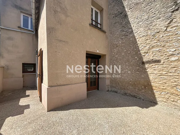 Appartement 3 pièce(s) 55.95m² Angerville avec cour et garage