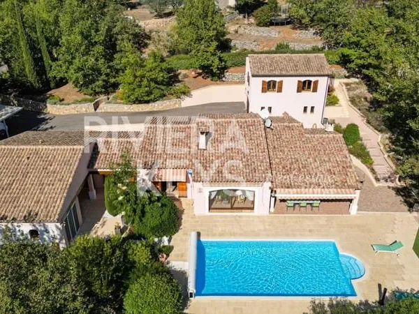 SAINT-PAUL-EN-FORÊT : Propriété de charme avec maison d'amis, piscine et spa