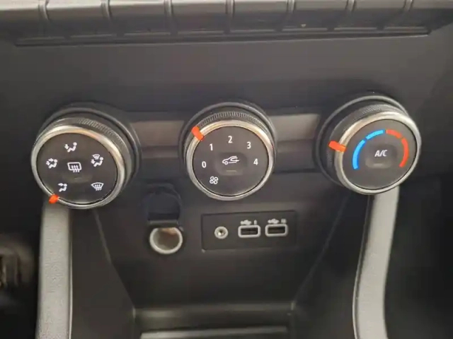 Renault Clio blue dci 100 ch gsr2 — photo 41