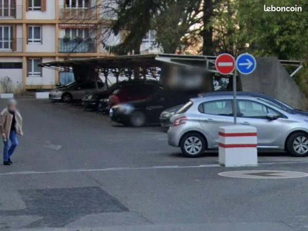 Place de parking sécurisée Gratte Ciel