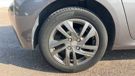 Peugeot 208 1.2 PureTech 100 - Style – 2022 – 41782 km – Essence – Boîte Manuelle — photo 29