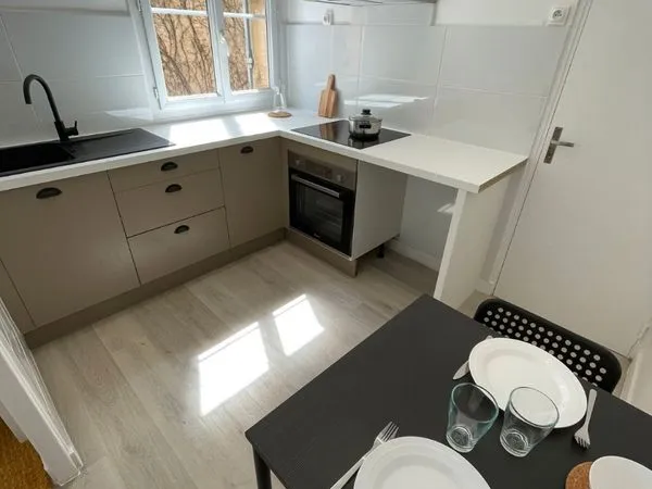 À louer - Studio meublé de 22 m² entièrement rénové - Centre-ville