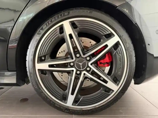 Mercedes Classe A 45 amg 421ch s 4matic+ 8g-dct speedshift amg — photo 9