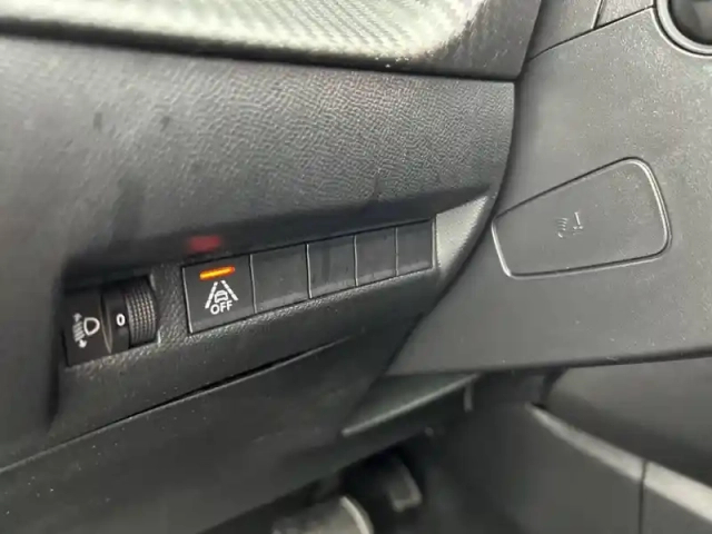 Peugeot 2008 electrique 136 ch — photo 31