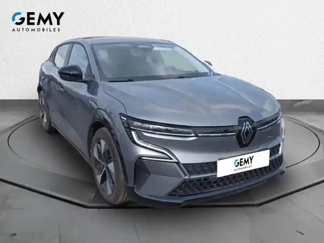 Renault Megane e-tech ev40 130ch standard charge — photo 43