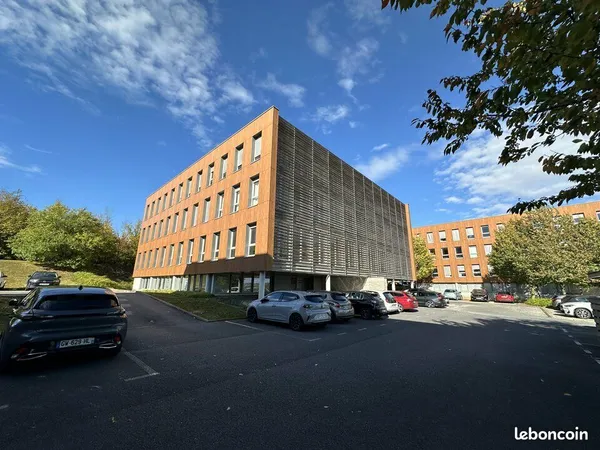 Bureaux 194 m²