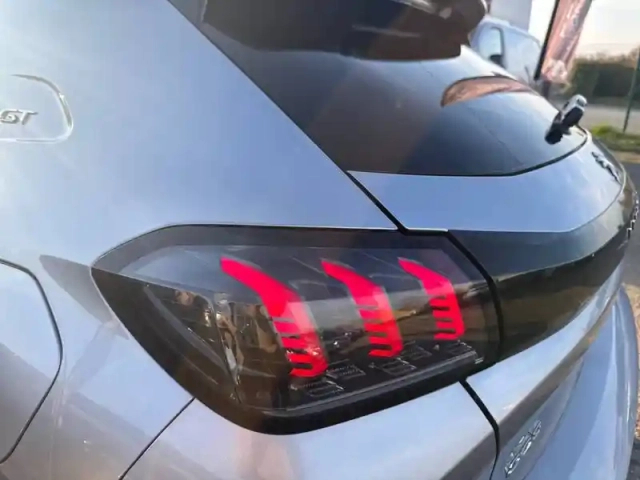 Peugeot 208 bluehdi 100 s&amp;s bvm6 — photo 17