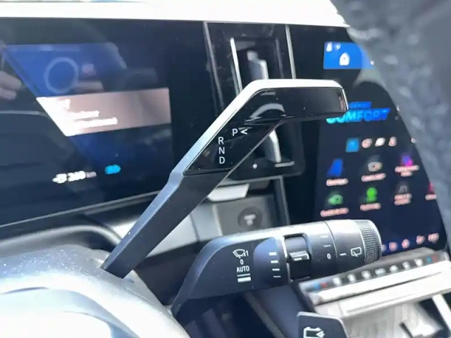 Renault Megane e-tech 220 ch autonomie confort gsr2 — photo 81