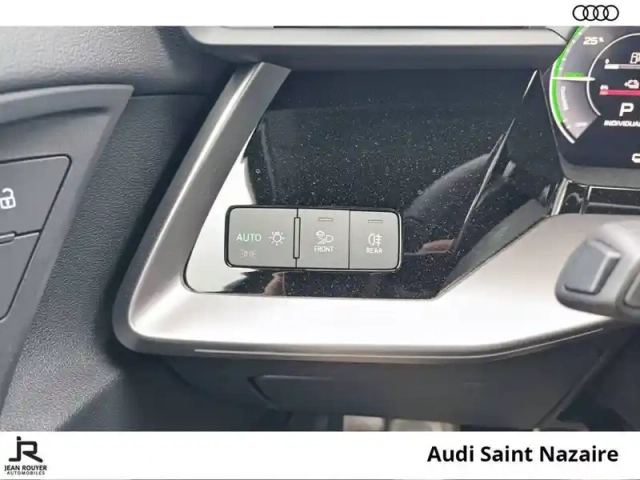 Audi A3 sportback 40 tfsie 204 s tronic 6 — photo 41