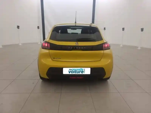 Peugeot 208 electrique 50 kwh 136ch — photo 31
