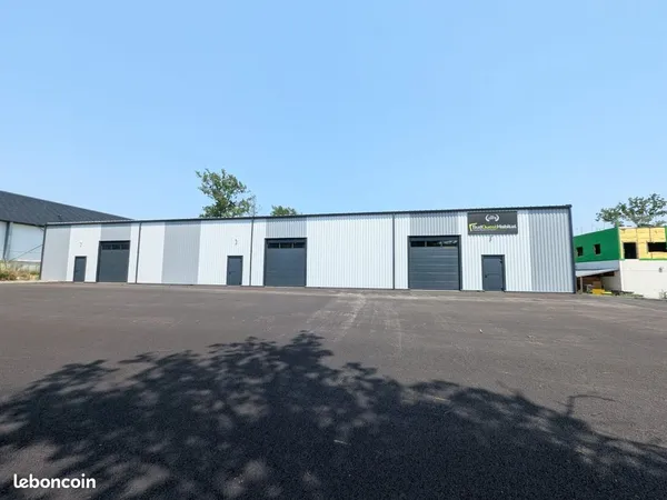 BÂTIMENT INDUSTRIEL NEUF A LOUER: 2 cellules de stockage et bureaux à Estillac (47) 250m² et 500m²